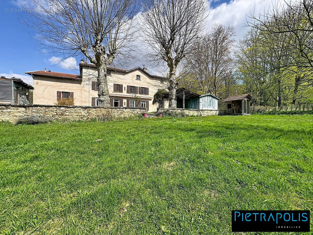 Maison à SAINT-GENIS-LAVAL