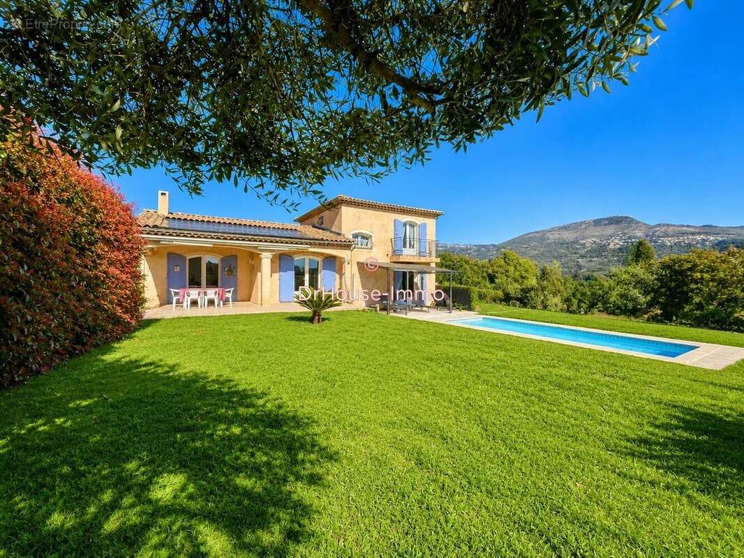 Maison à CARROS