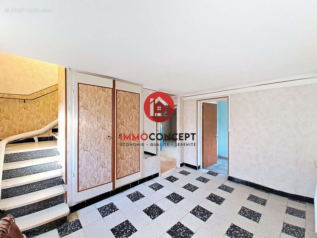 Maison à ROQUEMAURE