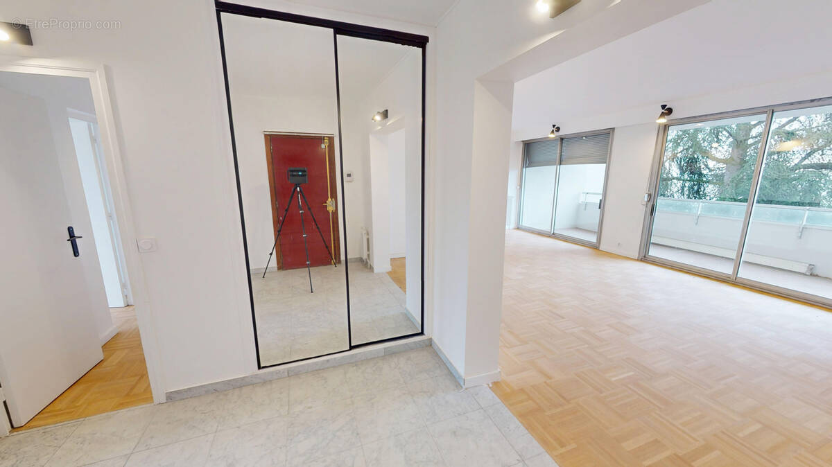 Appartement à SAINTE-FOY-LES-LYON