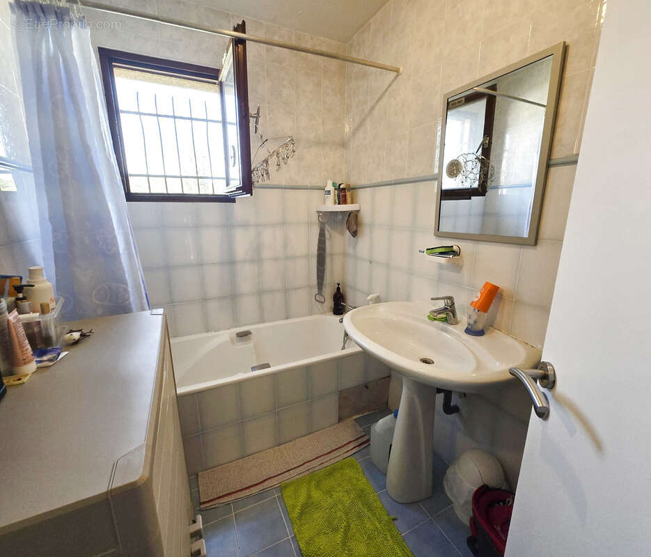 A vendre villa 4 chambres terrain 1500 m2 - photo 10