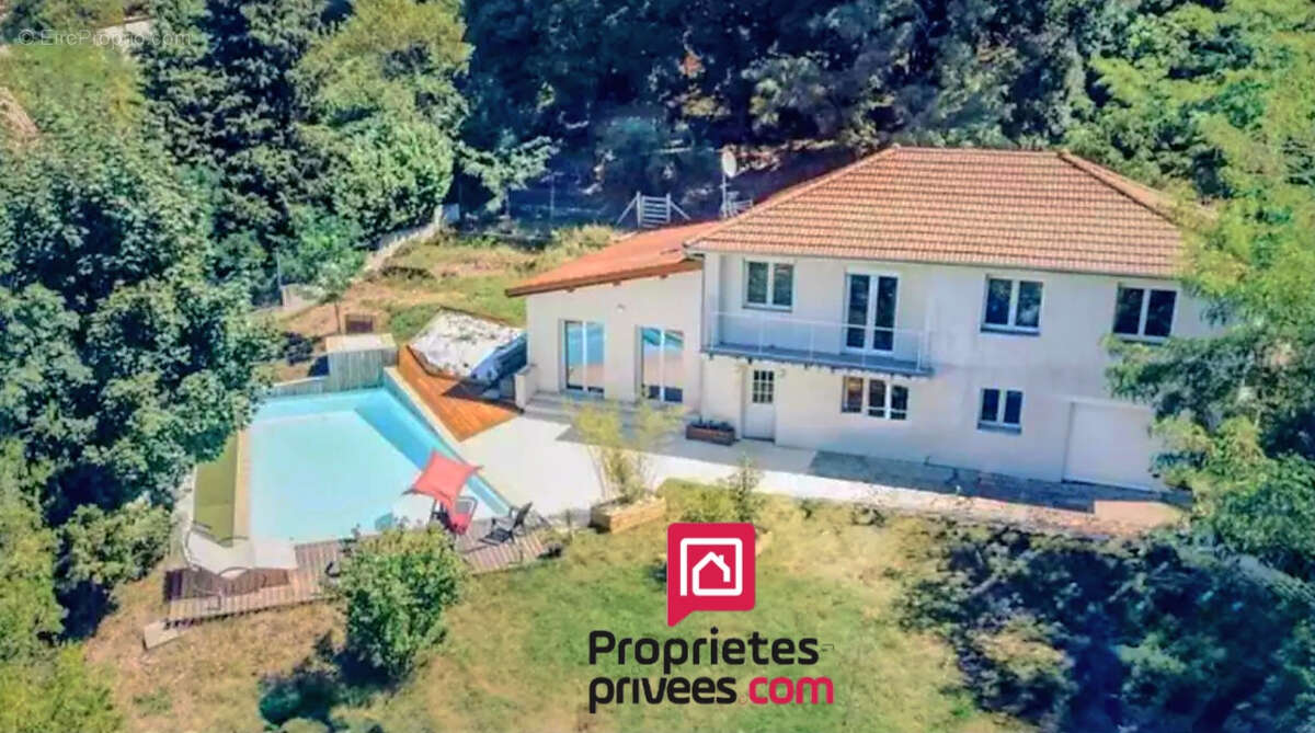 Maison à SAINTE-FOY-LES-LYON