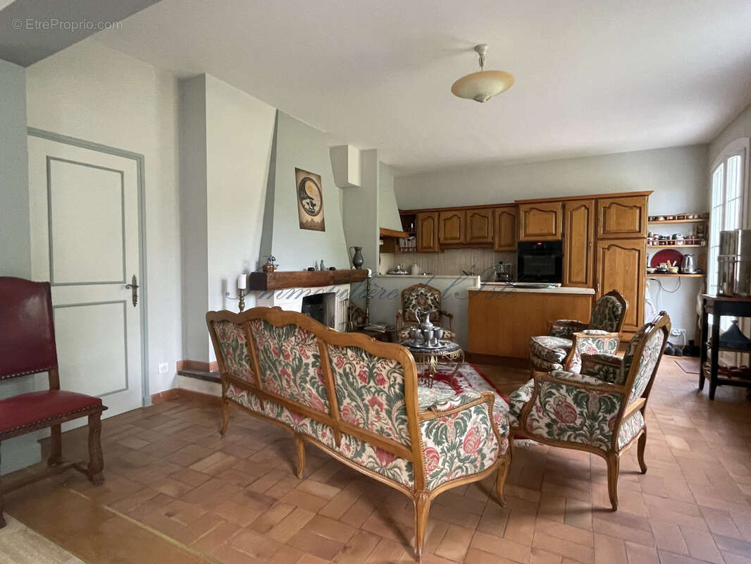 Maison à COULOUNIEIX-CHAMIERS