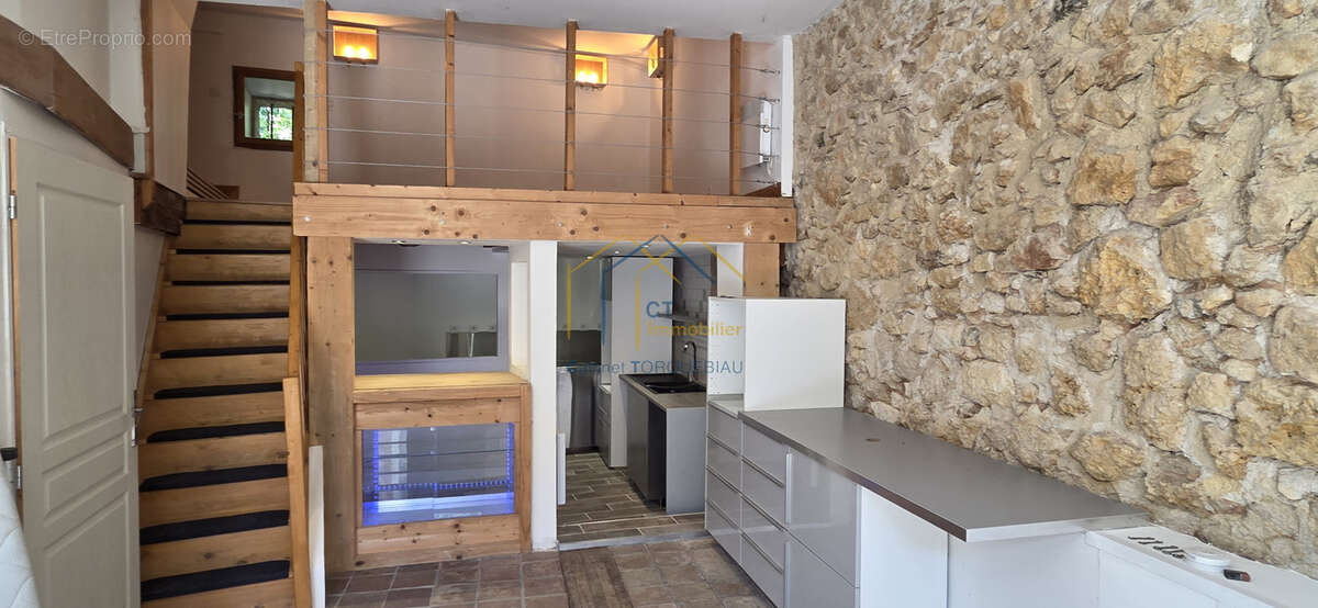Maison à PUECHABON