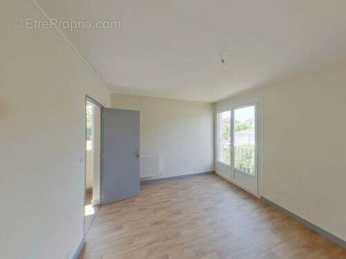 Profitez des frais de notaire réduits pour cet appartement sans travaux à réaliser et idéalement situé ! - photo 3