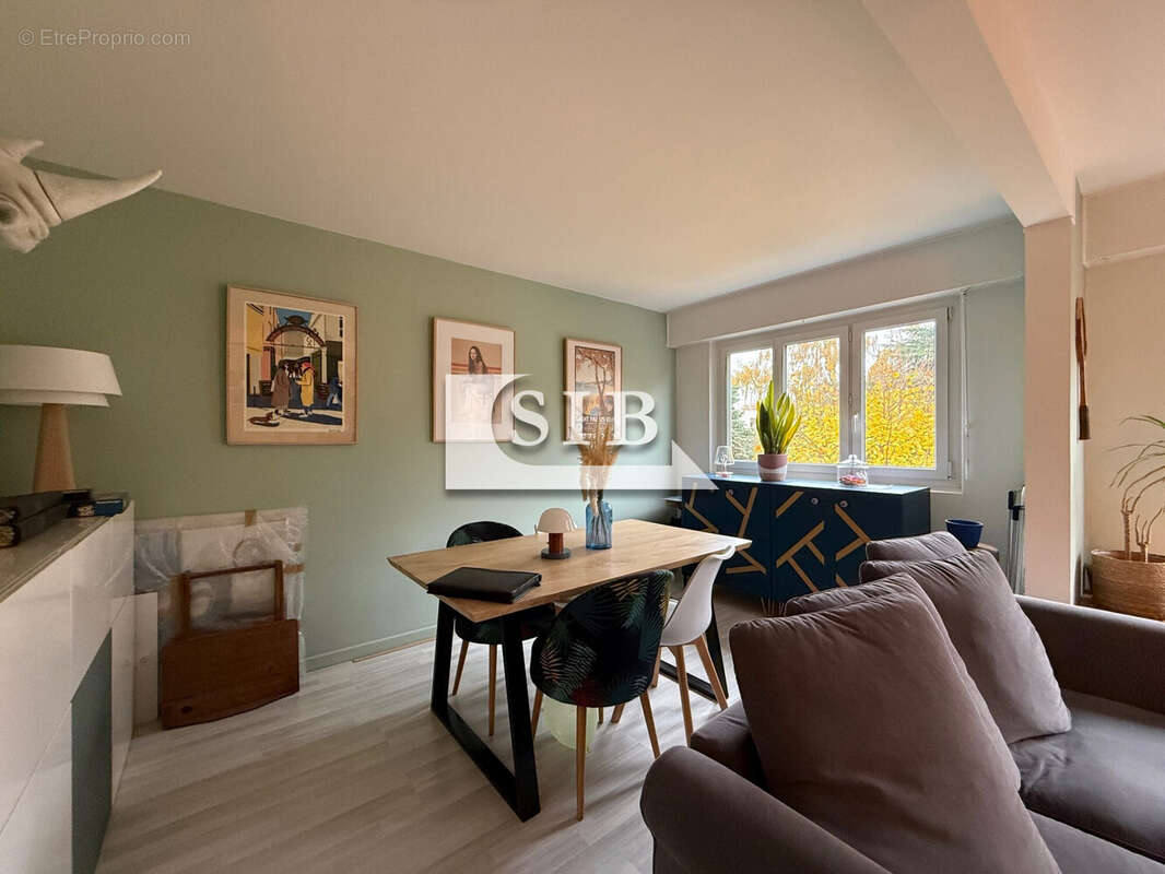 Appartement à CHILLY-MAZARIN