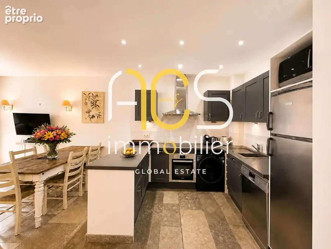 Appartement 3 pièces 62 m² à vendre - Cannes Le Suquet - photo 2