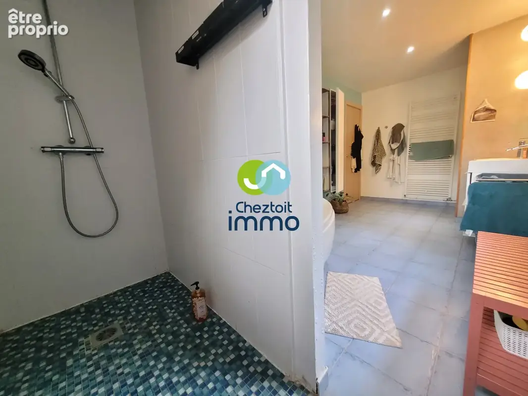 MAISON DE CARACTERE individuelle 3 Chambres +bureau, jardin, parking privé plusieurs véhicules - photo 9