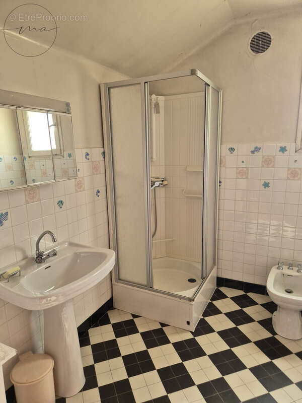 Maison à LACAUNE