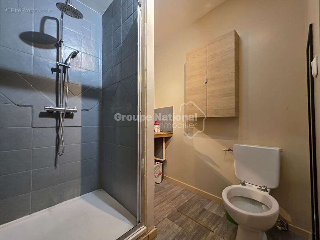 Exclusivité - Maison de ville - Charme et potentiel - photo 8