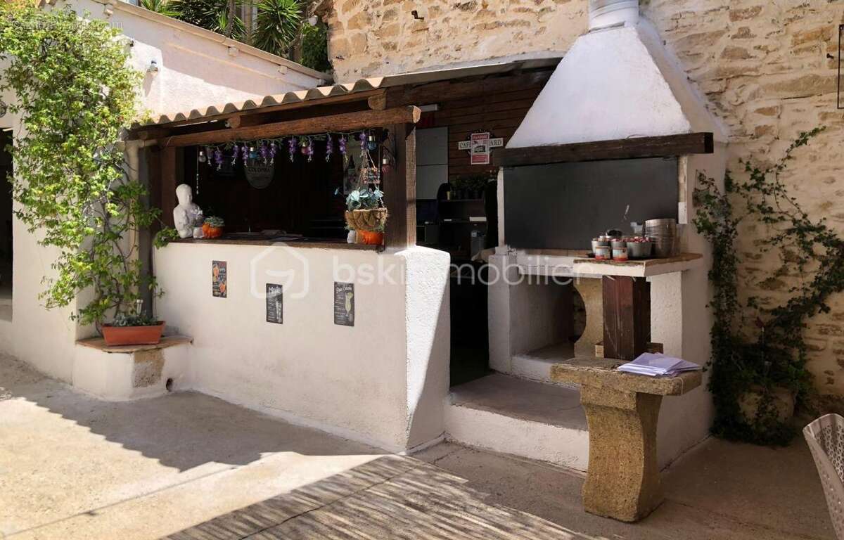 Commerce à REMOULINS