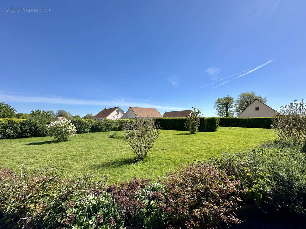 Maison à NOTRE-DAME-D'ALIERMONT