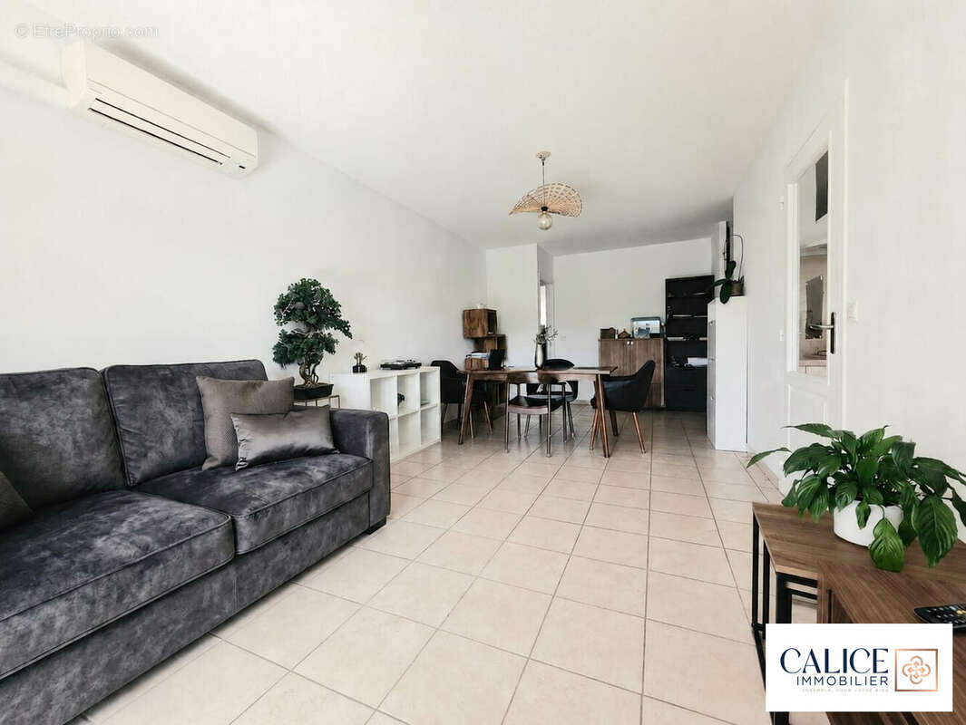 Appartement 76 m² à Valence  - photo 2