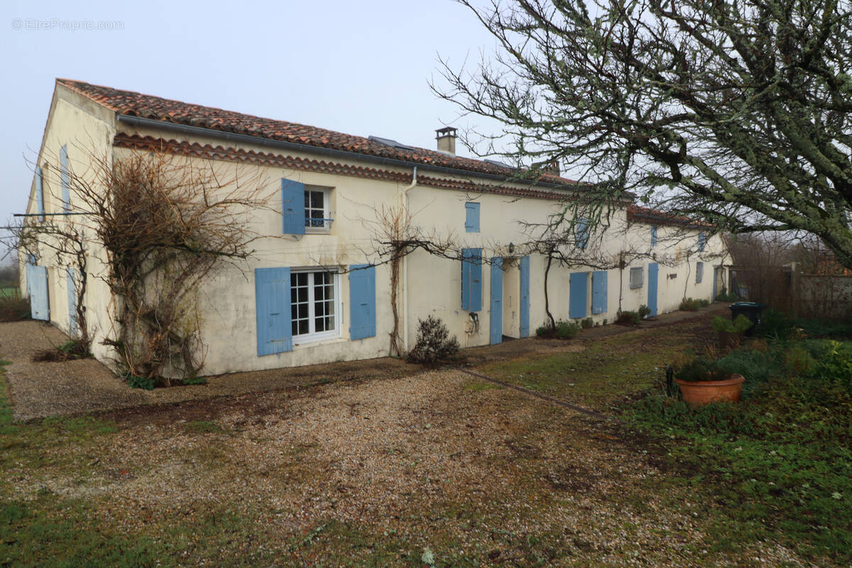 Maison à ARCES