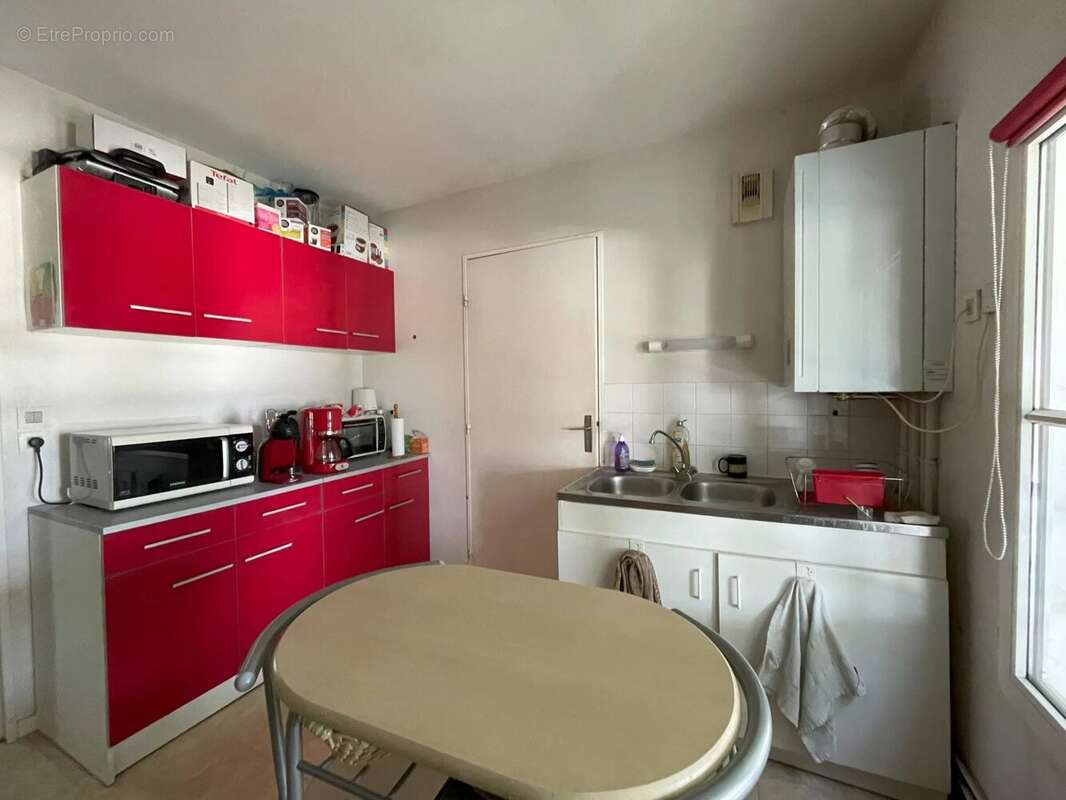 Dernier étage, sans ascenseur, Appartement T3 - 69.5 m² - Blordière - photo 6