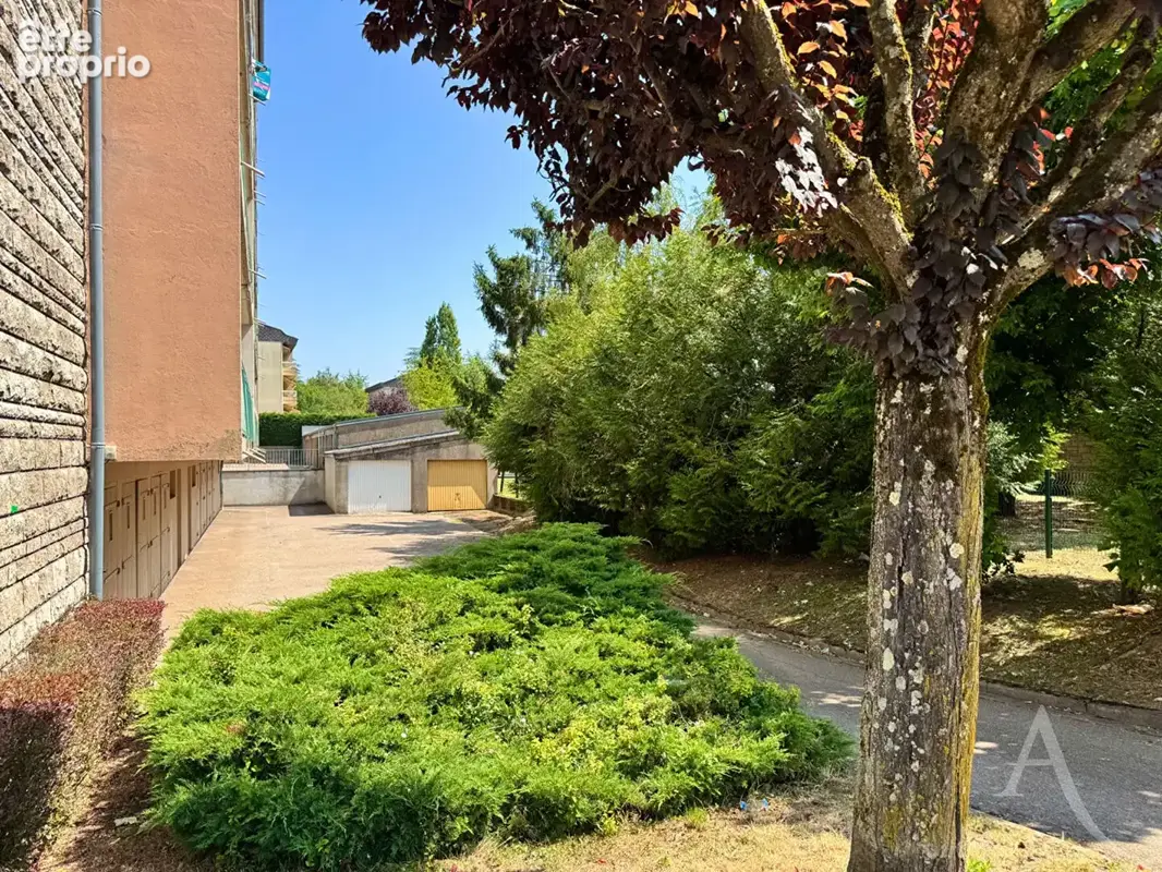 T5 familial traversant de 116 m² - Terrasse, garage, ascenseur - Gare à 10 min - photo 18