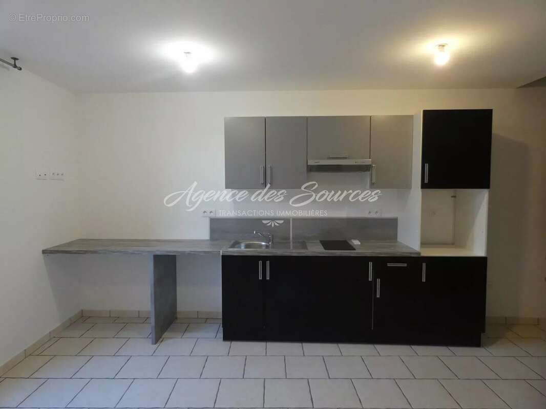 Maison de village + appartement à BRAS - photo 13
