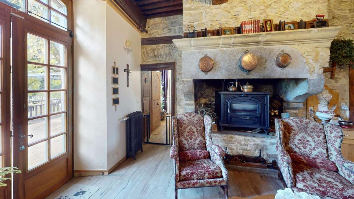 Maison à OYE-ET-PALLET