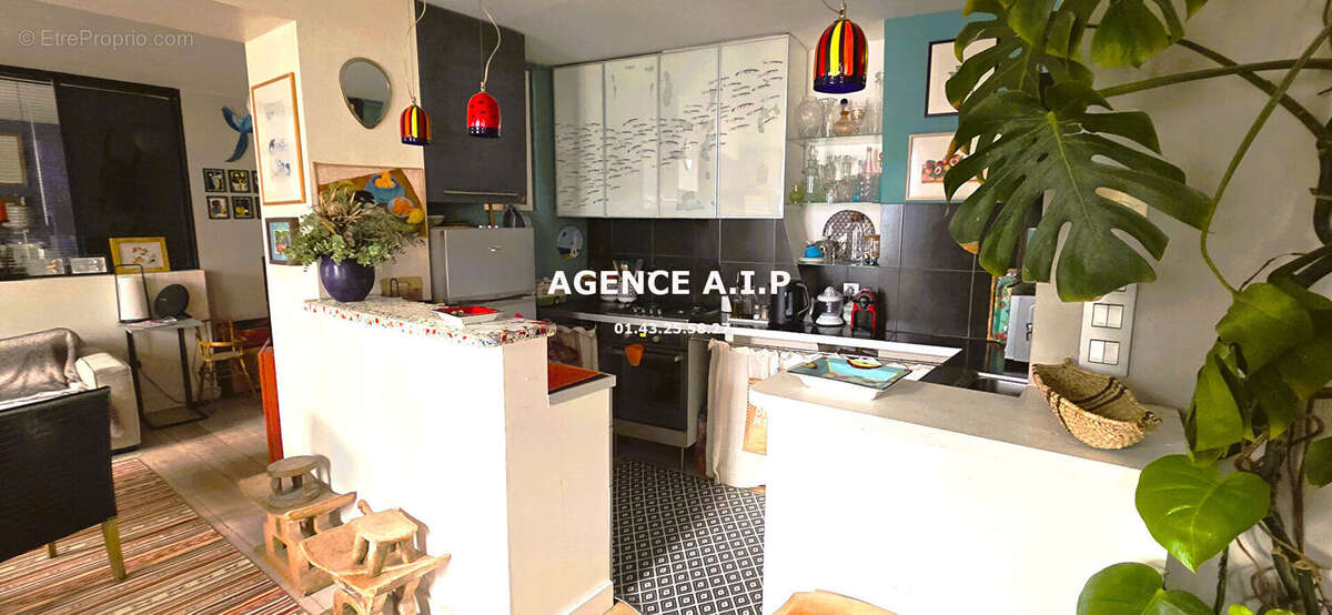 Appartement à PARIS-10E