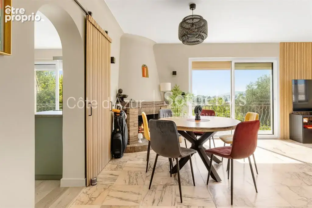 Mougins, appartement duplex rénové avec jardin privatif et garage - photo 14