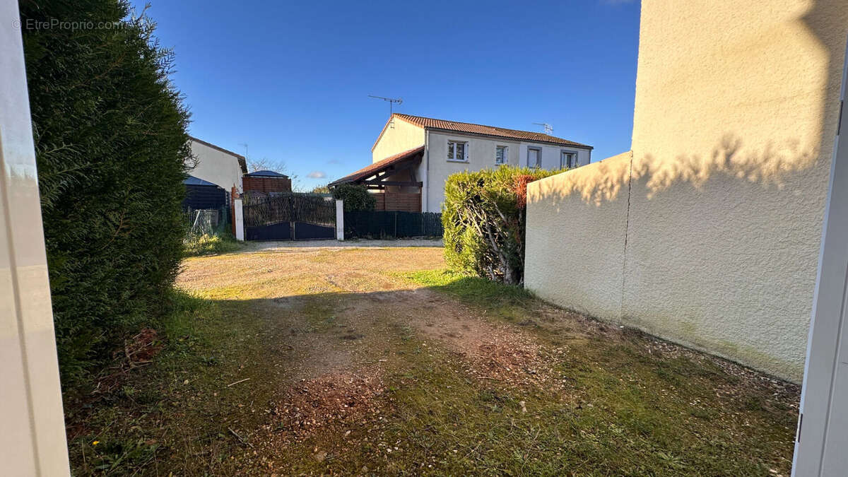 Maison à JAUNAY-CLAN