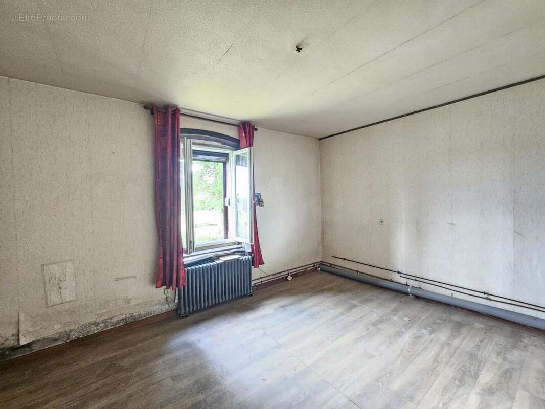 20250911_171203 - Maison à LES FORGES