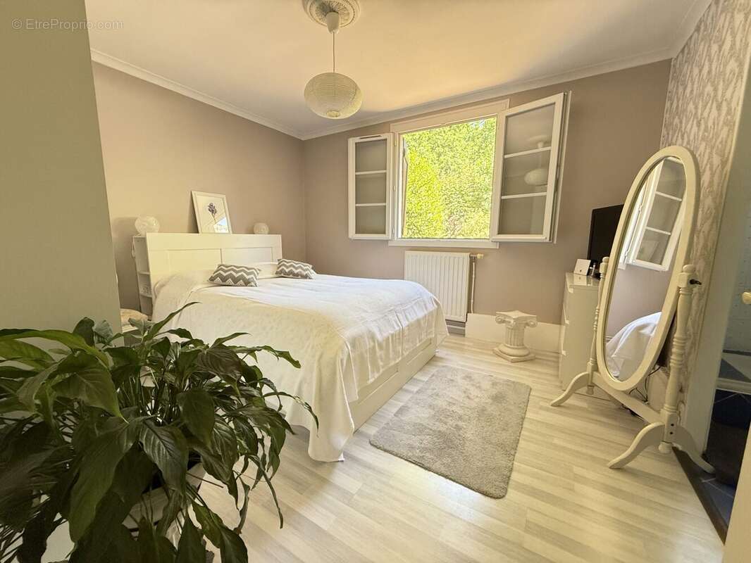 Maison à AZAY-LE-RIDEAU