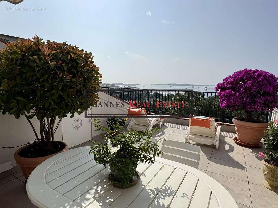 Appartement à CANNES