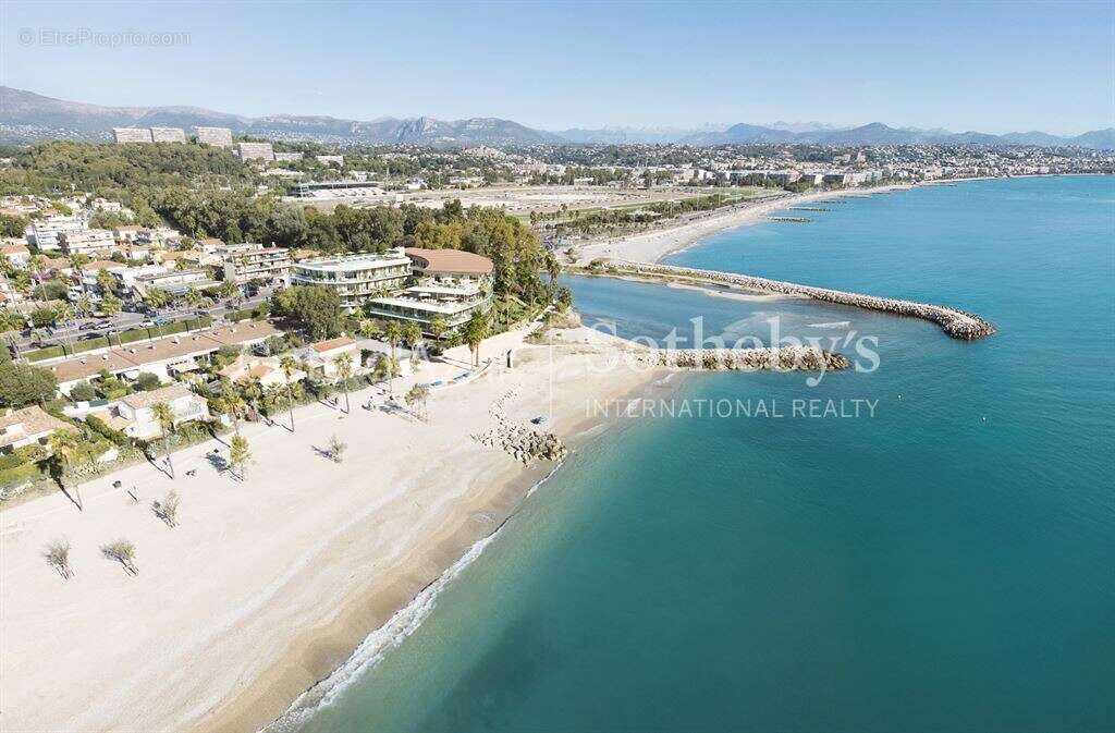 Appartement à VILLENEUVE-LOUBET