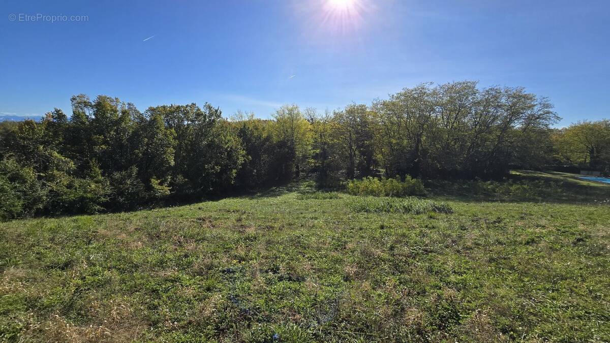 Terrain à CALMONT
