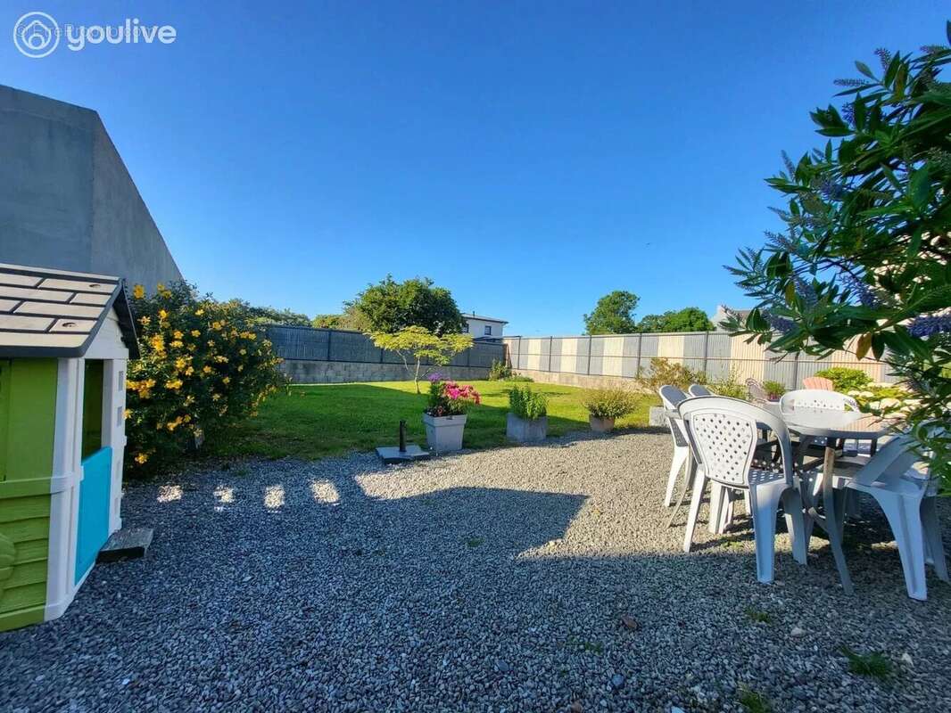 Maison à PLOUGUERNEAU