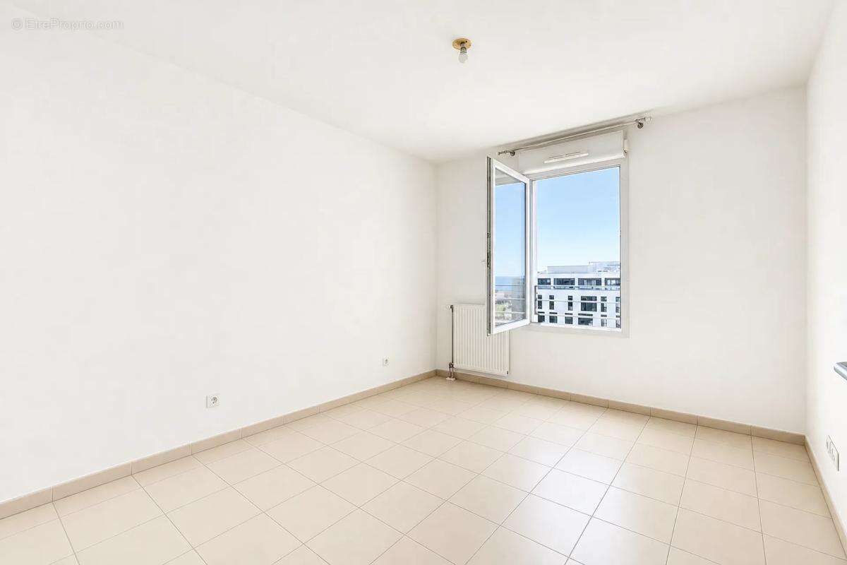 Appartement à MARSEILLE-2E