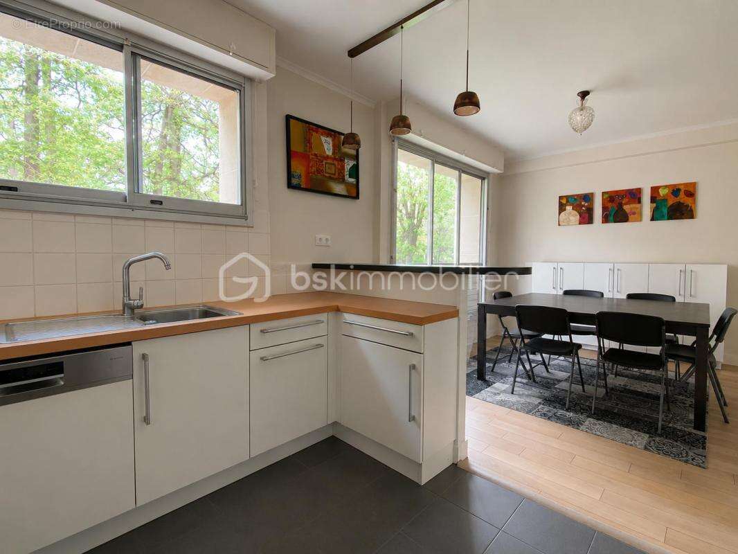 Appartement à VILLE-D'AVRAY