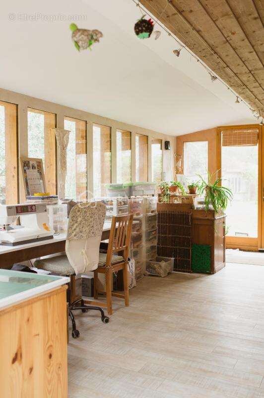 Maison à VILLAINES-LES-ROCHERS