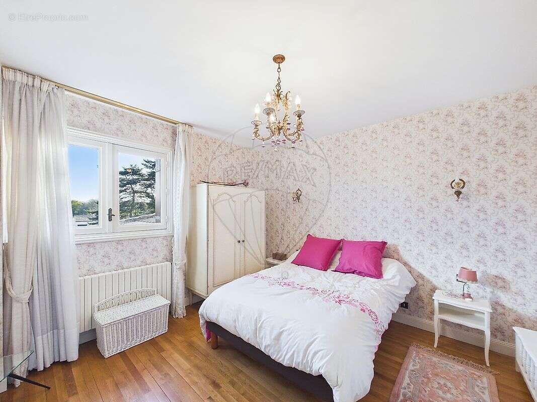 Maison à FONTCOUVERTE