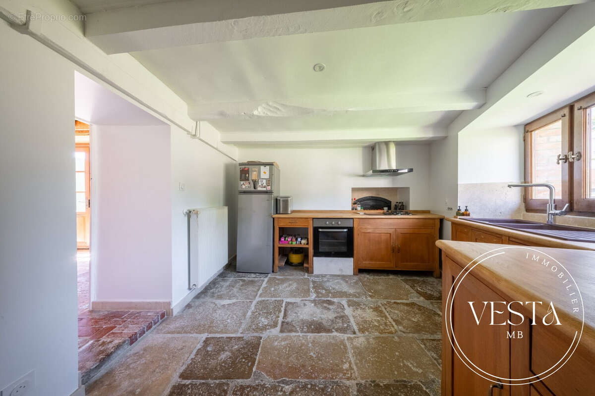 Maison 150 m² à Creancey  - photo 9