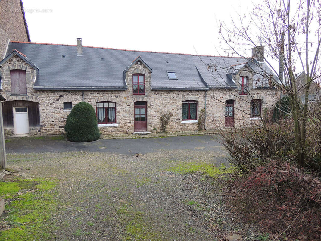 Maison à LA CROIXILLE