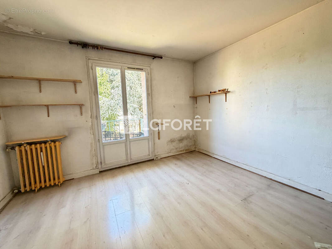 Appartement Rueil Malmaison 4 pièce(s) 63 m2 - photo 10