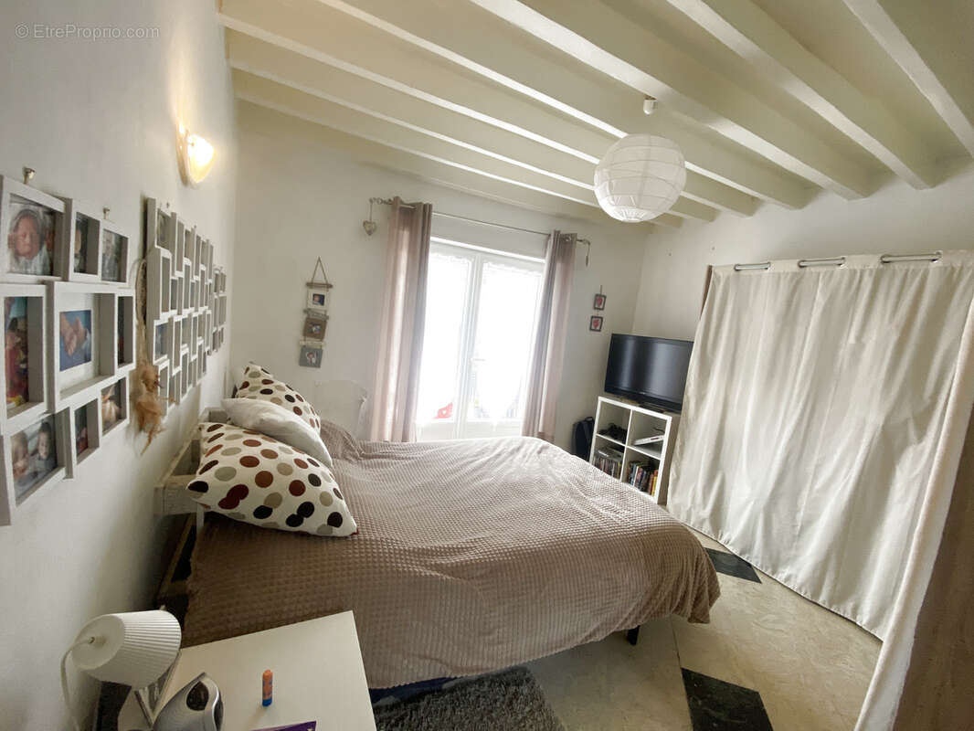 Maison à VER-SUR-LAUNETTE