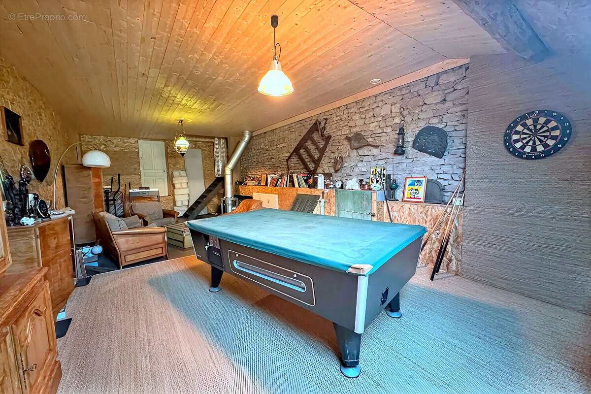 Charmante maison 3 chambres avec piscine à Rainans - photo 15