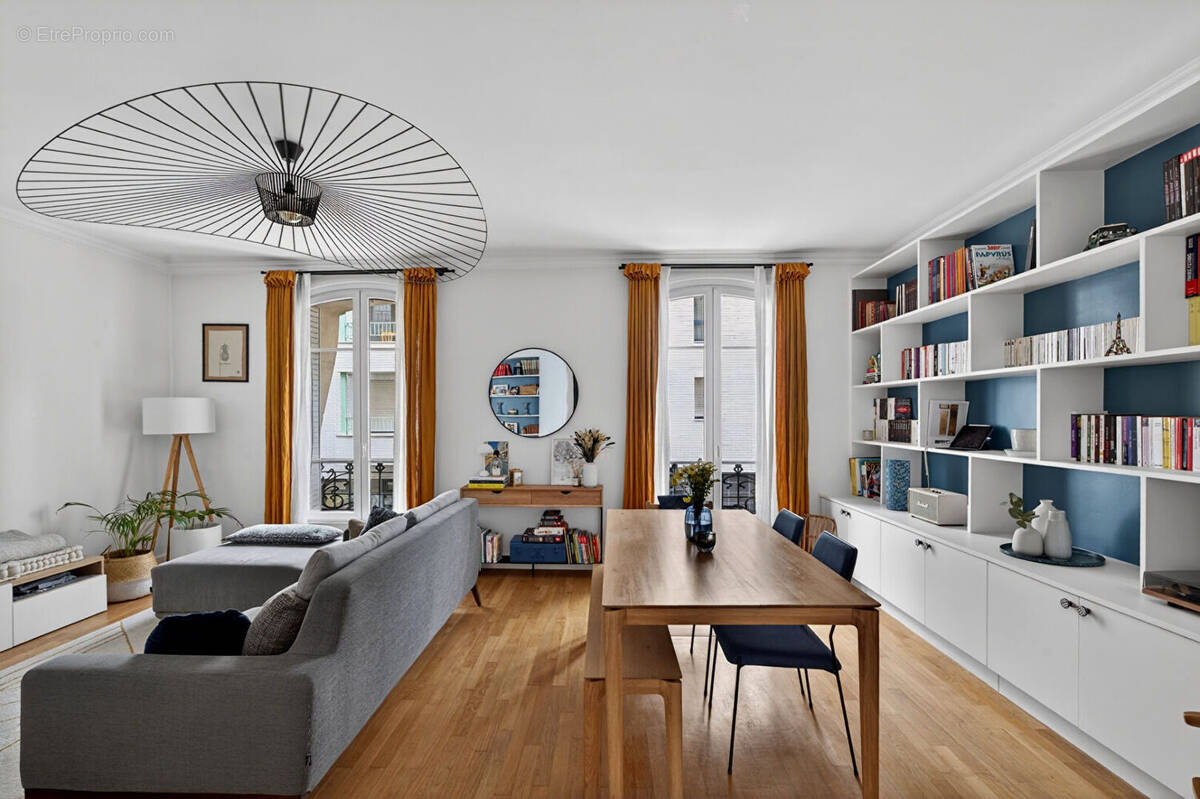 Appartement à PARIS-15E