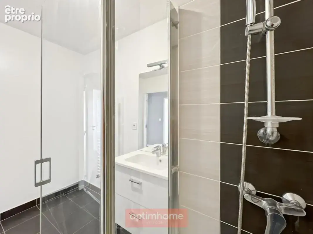 Rennes la courrouze – t3 62 m² – dernier étage – loggia – parking – métro au pied - photo 21