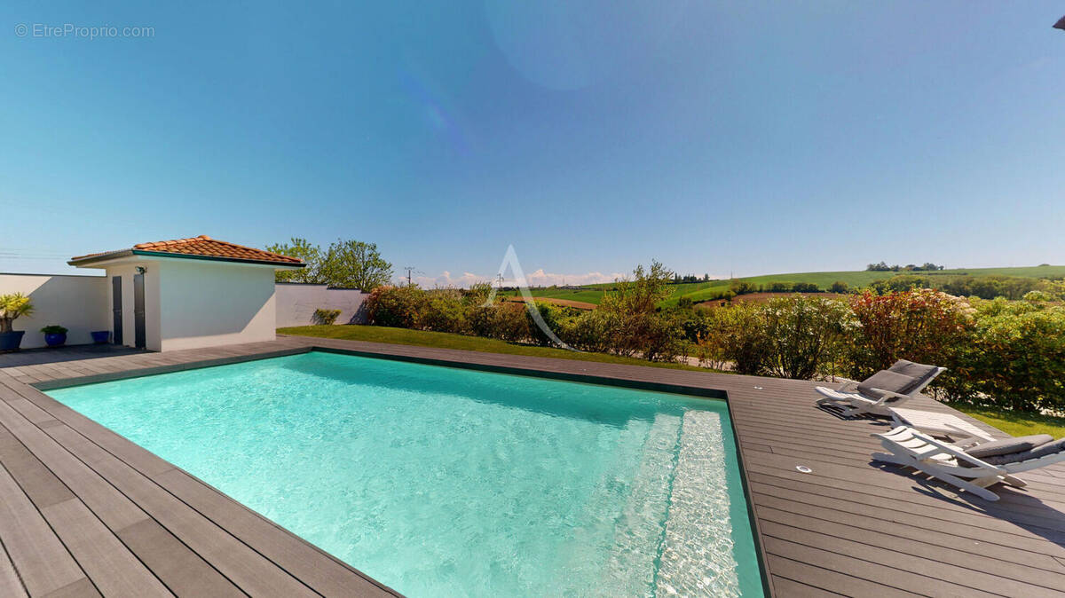 Maison à VIGOULET-AUZIL