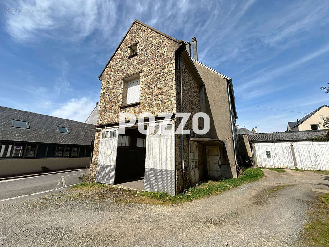 Appartement à SAINT-HILAIRE-DU-HARCOUET