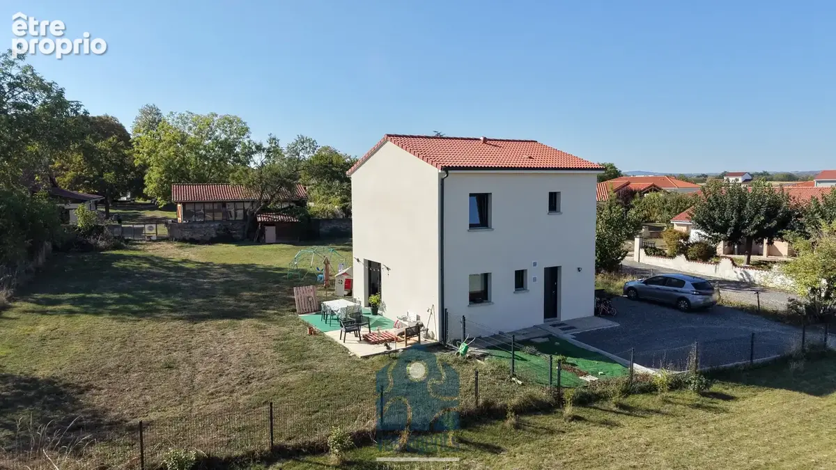 Maison individuelle neuve 4 pièces avec terrasse, jardin et stationnement - photo 1