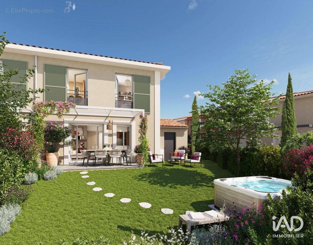 Photo 1 - Maison à COGOLIN