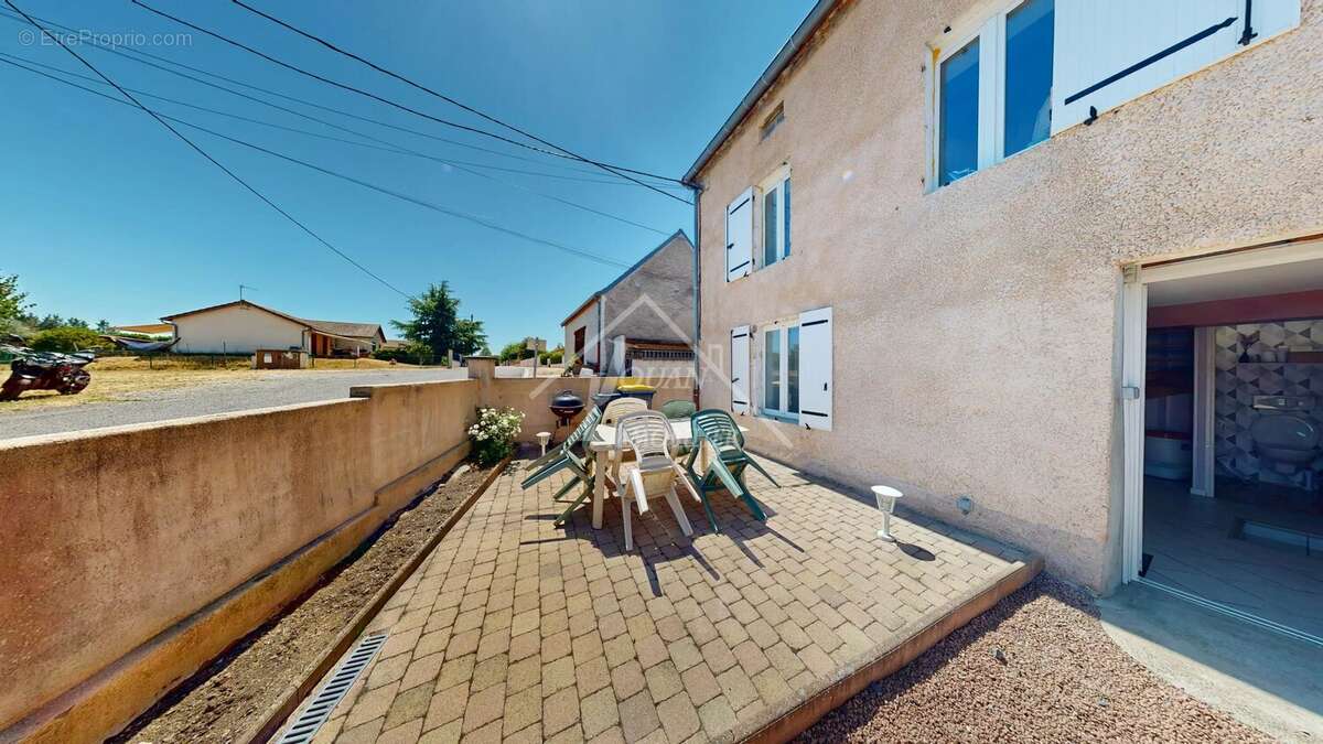 Exclusivite maison trois chambres et cour - photo 2