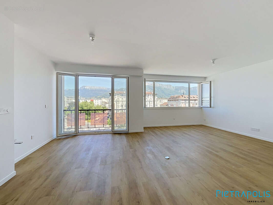 Appartement 78 m² à Annecy  - photo 6