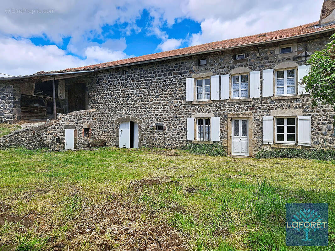 Maison à SANSSAC-L'EGLISE