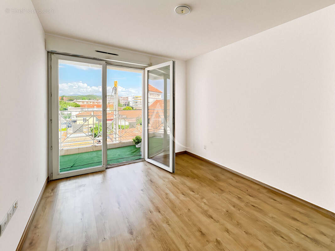 Appartement à LE CANNET
